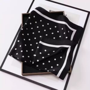 Square scarf