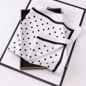 Square scarf
